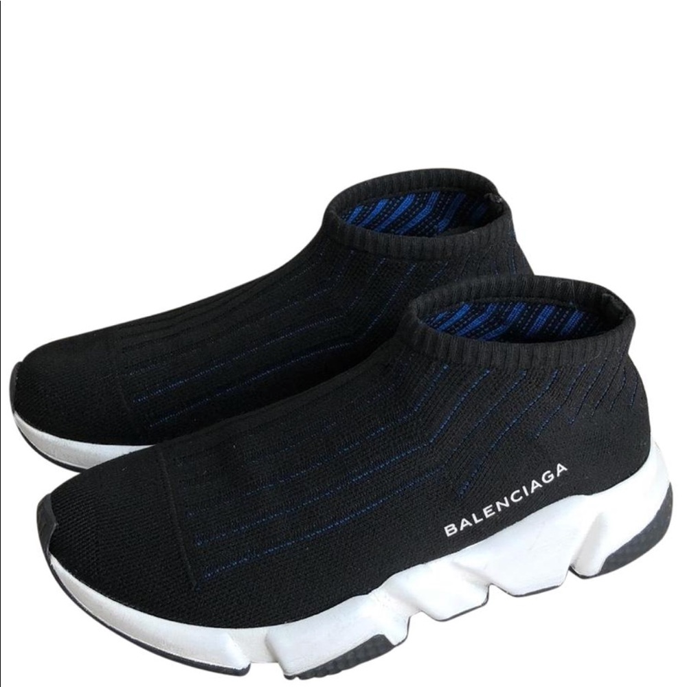 Low cut shoes